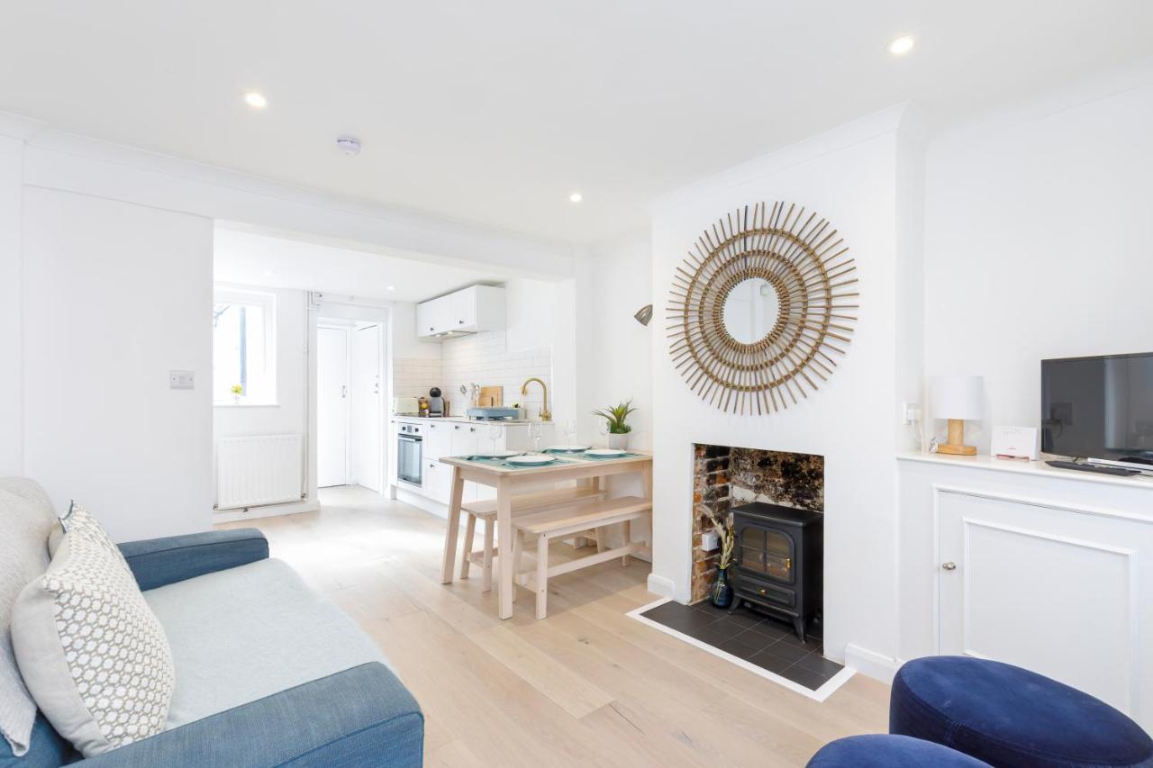 Central Quiet Cottage. Walk To Shops, Bars & Beach Hove Buitenkant foto